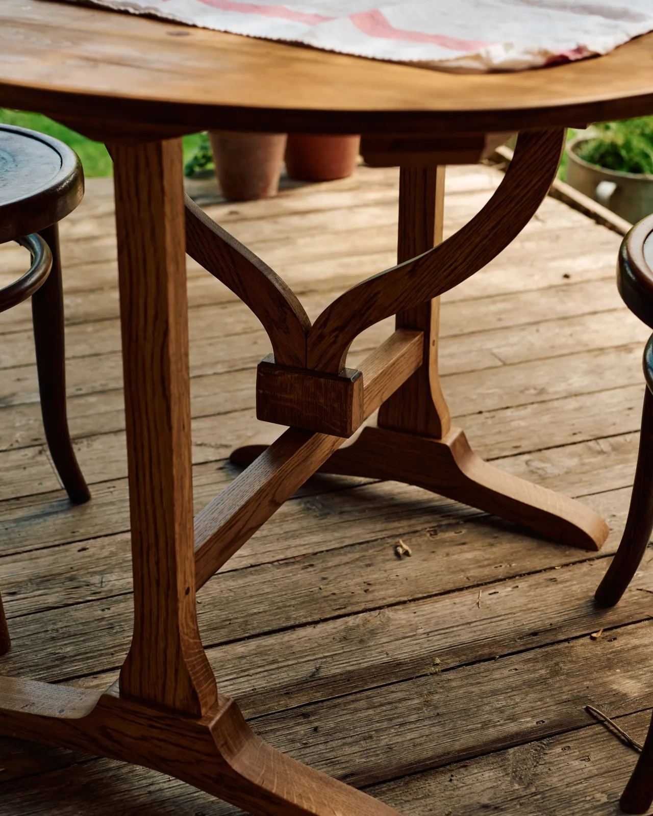 The Petite Vineyard Table | deVOL Kitchens